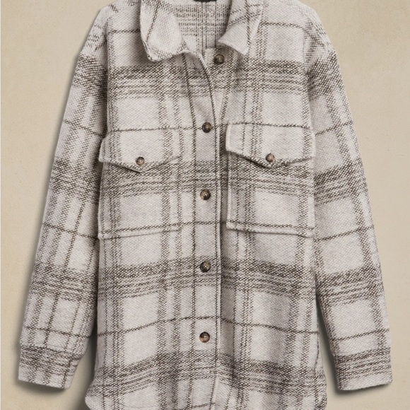 Banana Republic Petite Plaid Shacket in Oatmeal - Picture 4 of 12